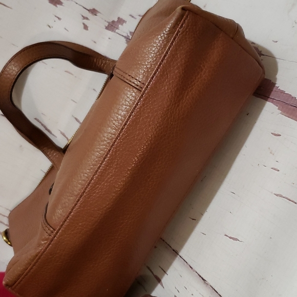 Fossil tan pebble leather handbag and crossbody - Picture 9 of 9